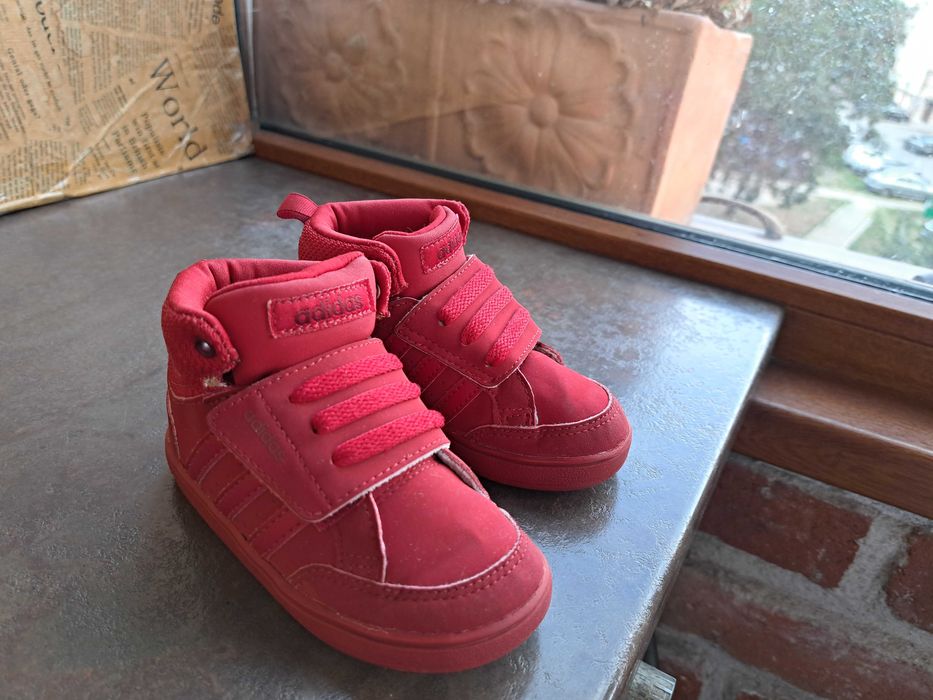 детски маратонки за момче,момиче,кецове,спортни обувки,адида,21,Adidas