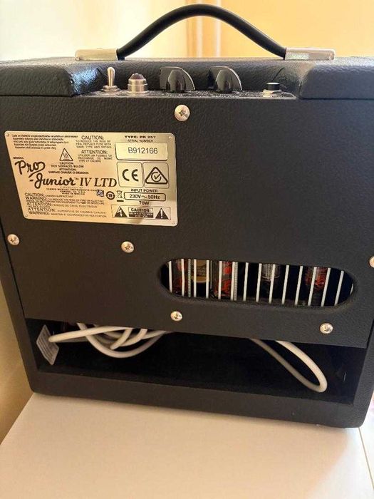 ギター FenderMexicoDeluxePowerhouseStratocaster mexic - Instrumente muzicale | OLX.ro