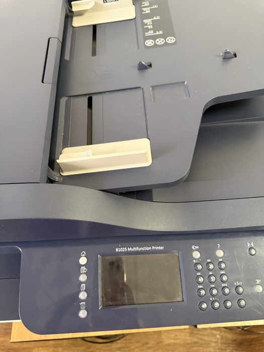 Продается принтер МФУ цветной