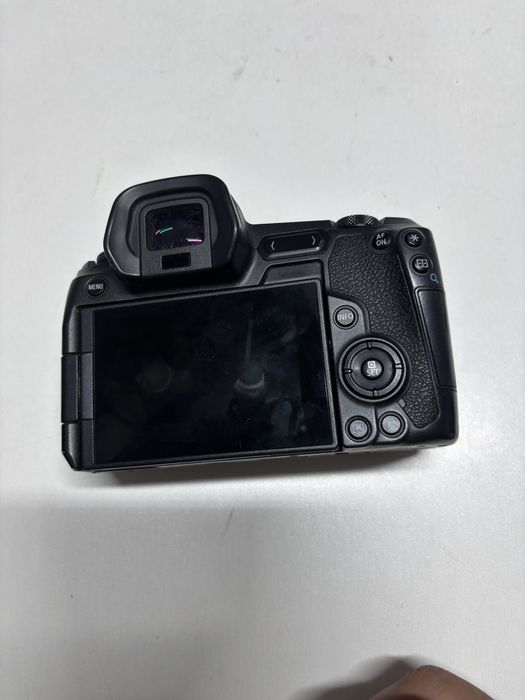 Canon eos r в отличном состояний
