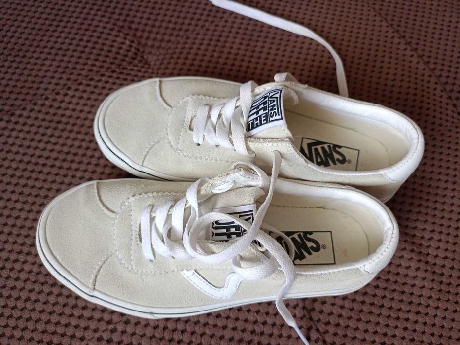 Дамски кецове Vans