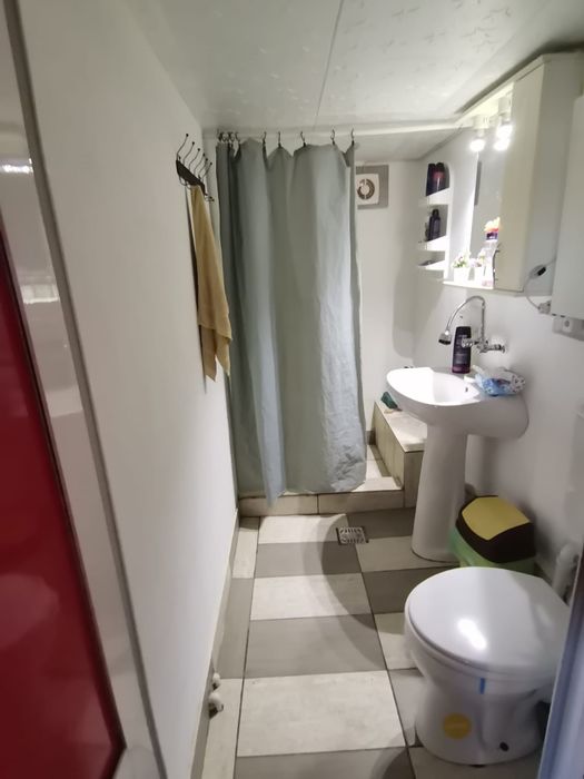 Vand curte cu 2 case LIMANU