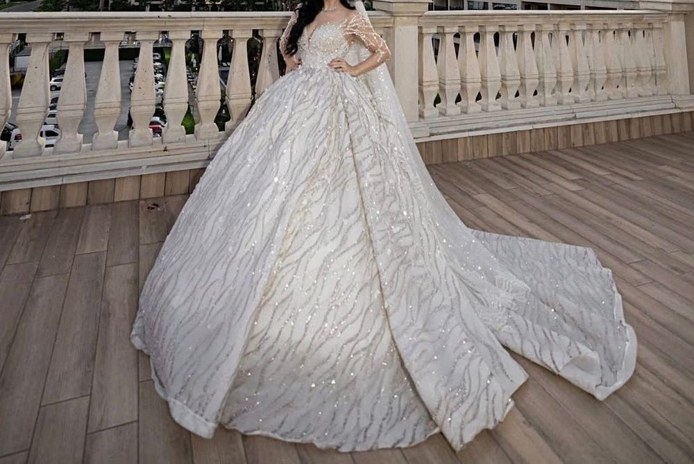 Булчинска рокля тип принцеса, було и аксесоари