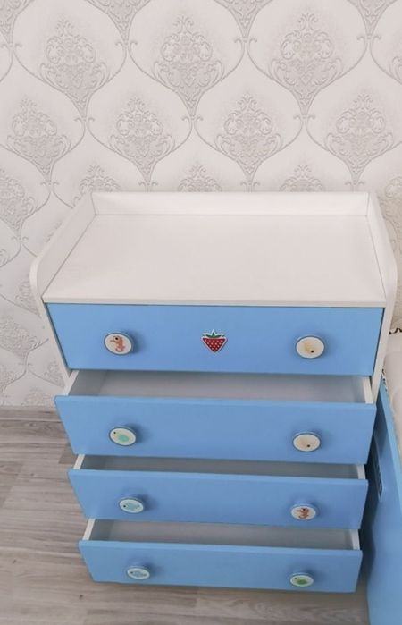 Продам ДЕТСКИЙ уголок