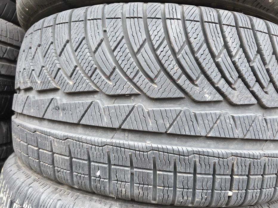 4бр Зимни гуми 255 40 19 - Michelin