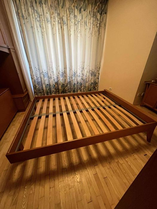 Легло от масивно дърво за матрак 140/190