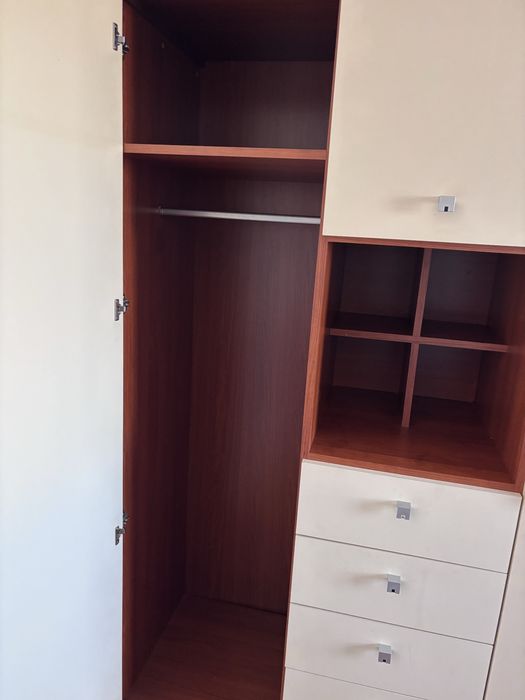 Dulap tip dressing, foarte spațios, stare foarte bună