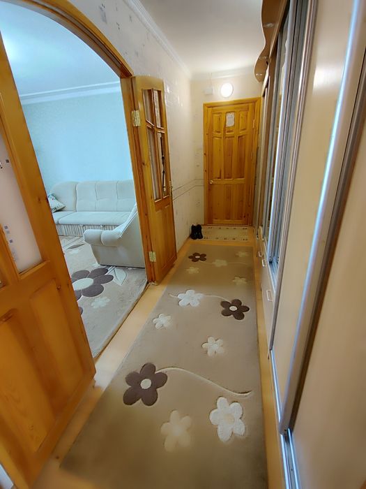 Продается 4-комн (9-37, 3 эт)