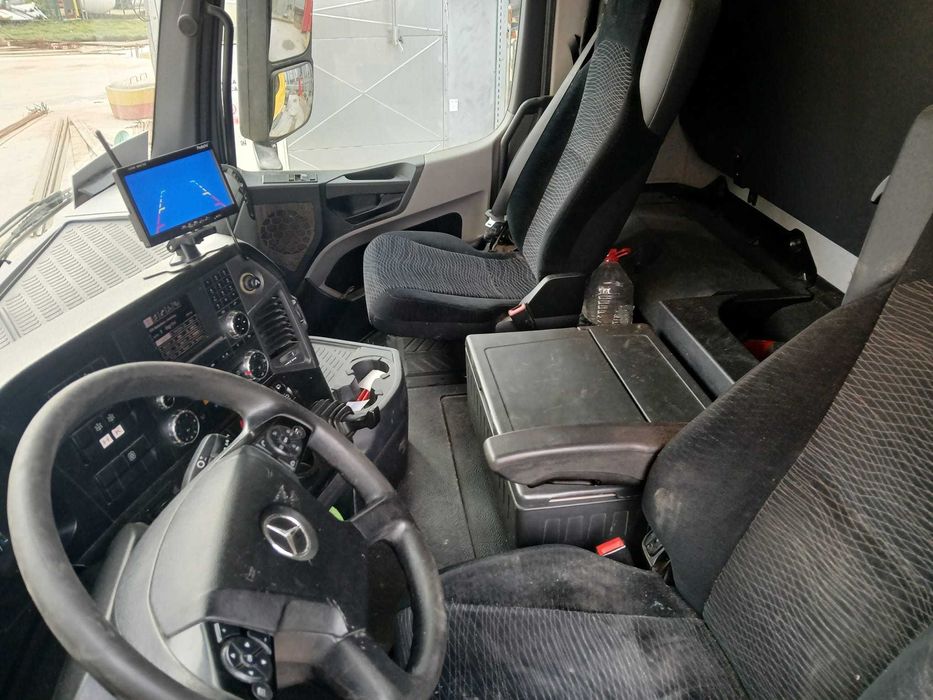 Mercedes Benz Antos 2012