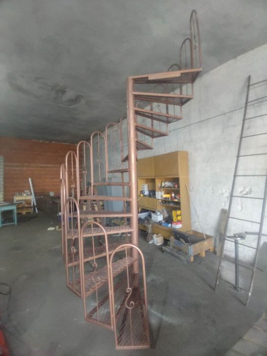 Врати,Огради,Стълбища,Парапети,Навеси