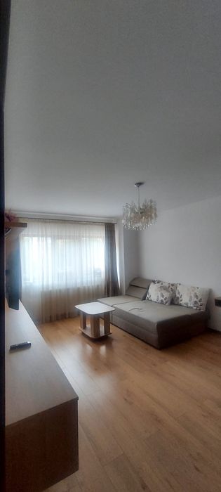 De închiriat apartament 2 camere – zonă centrală,