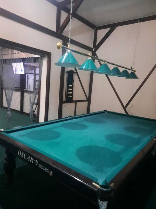 Билярдний столла сотилади