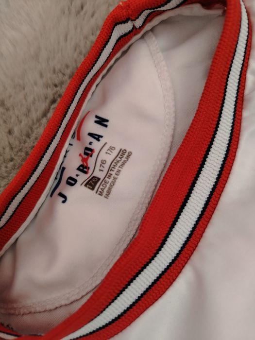 Детски футболни дрехи