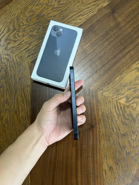 Iphone 13 128 gb RM/A в идеале 85% акб