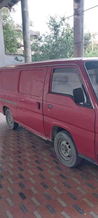 Nissan urvan sotiladi naxadu xama narsasi radnoy mator karobka naxadu