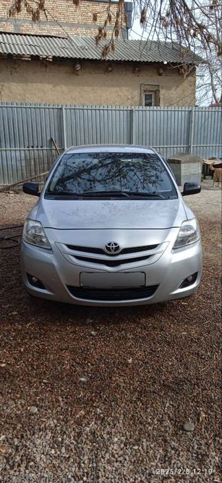 Toyota Yaris. Тойота Ярис.