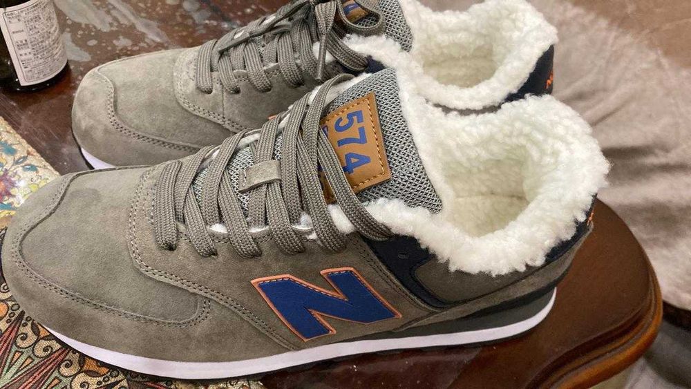 кроссовки женские