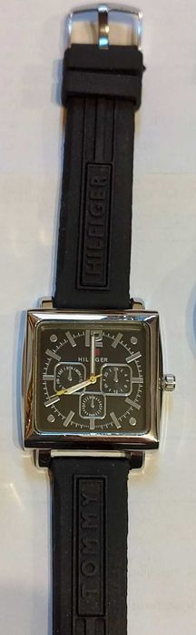 Ceas bărbătesc cu logo Tommy Hilfiger