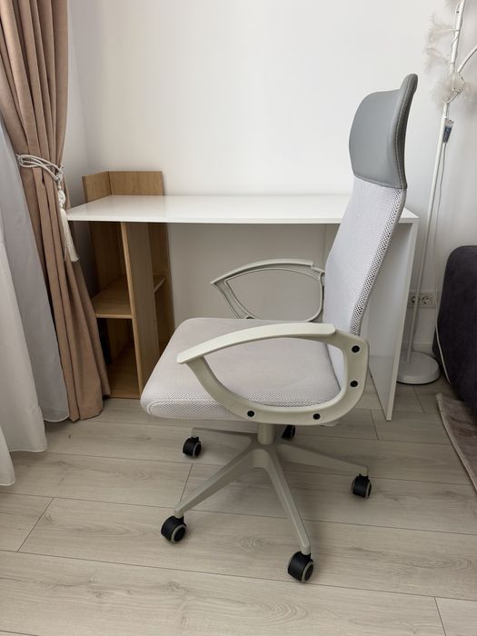 Birou + scaun ergonomic