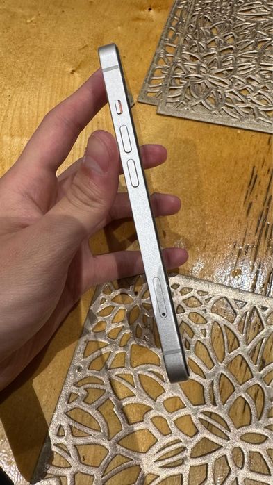 Iphone 14  В идеяльном сосстаянием
