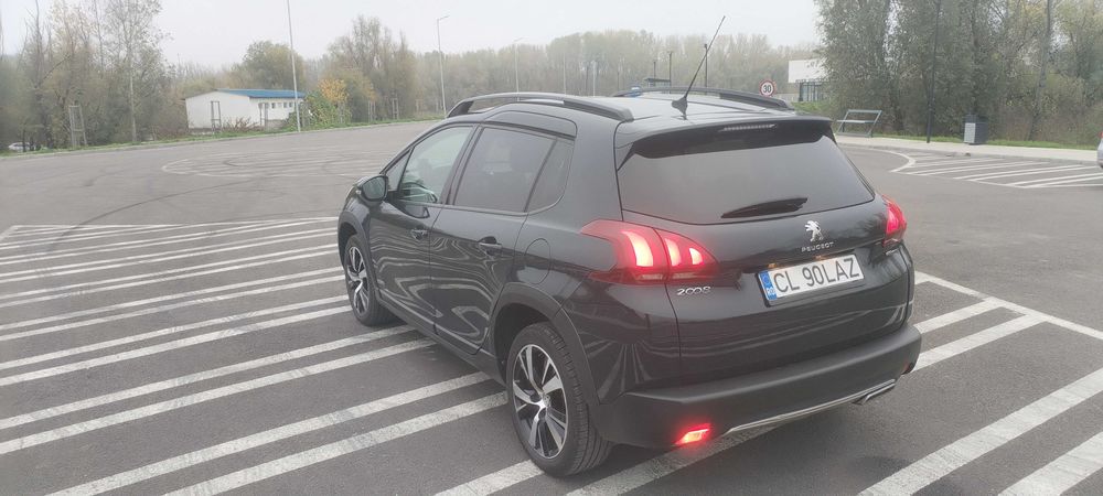 Vând Peugeot 2008
