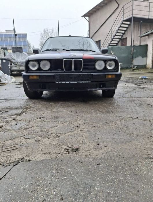 Bmw e30 320i touring fara rugina