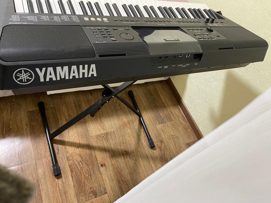 Продам синтизаиор Yamaha