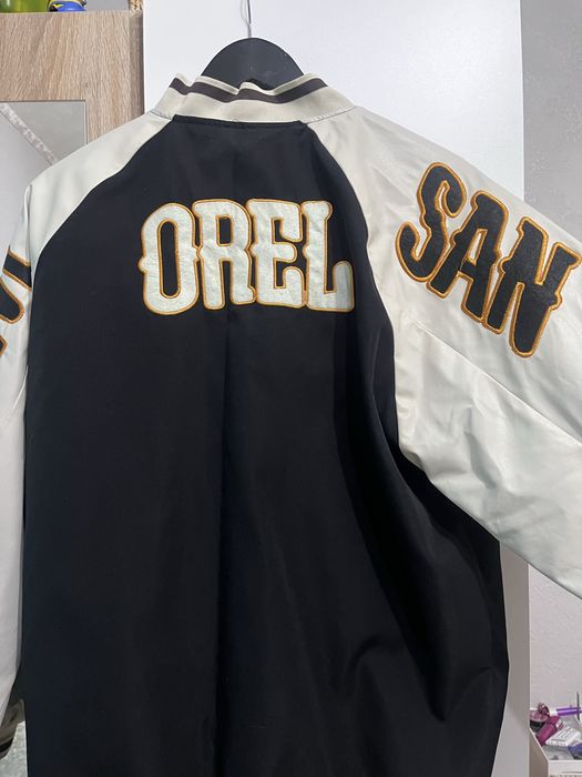 Бомбер-ветровка