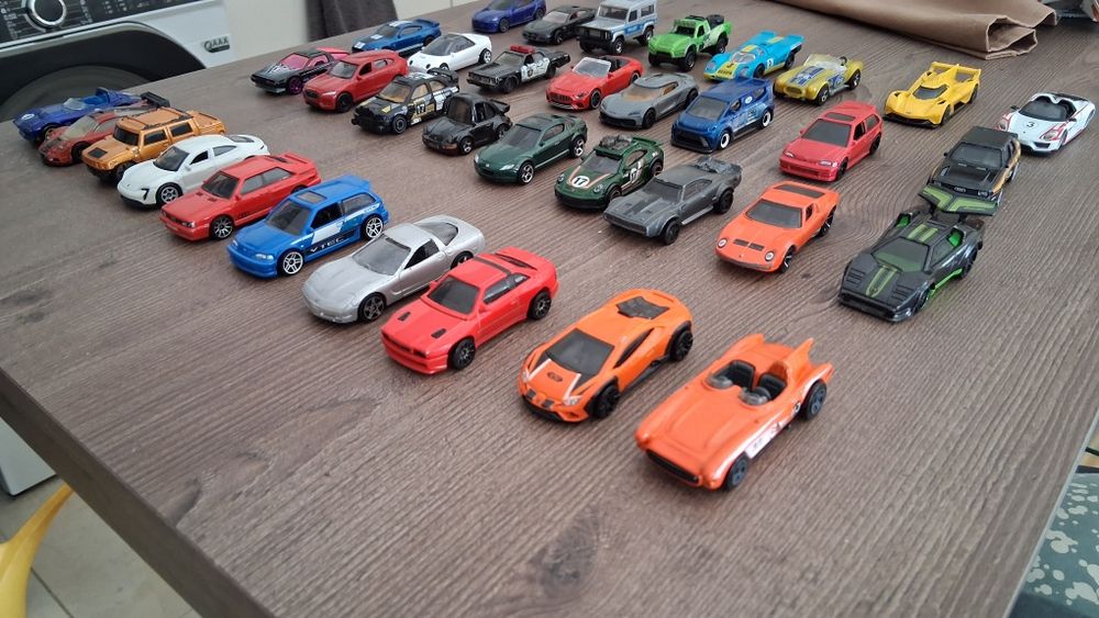 HW, Matchbox, Maisto