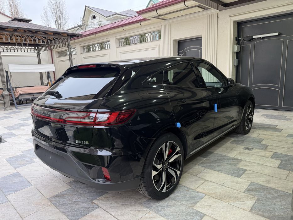 Своя новая AITO SERES M5 электро 550 запас ход 2025 йил