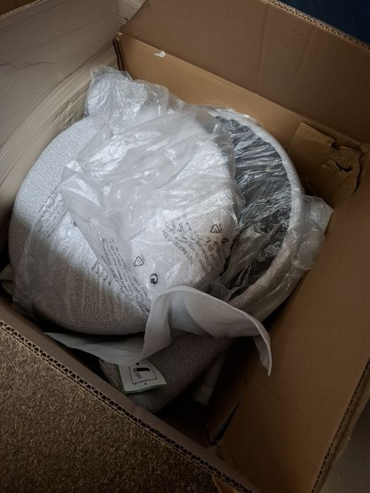 Нови столове букле в бледо сиво и старо злато - ретро, винтидж