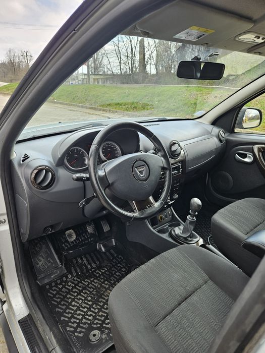 Dacia duster  1,5 dci 110 cp 4x2
