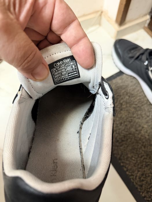 Adidasi pantofi originali mar. 43 Calvin klein si Karl Lagerfeld pret 500 amandoi