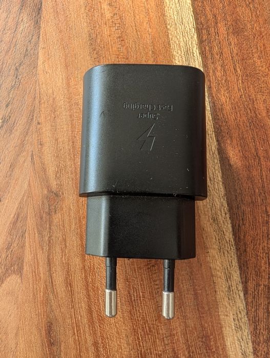 Vând încărcător original Samsung