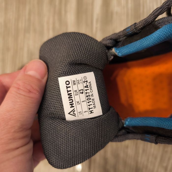 Продам обувь HUMTTO