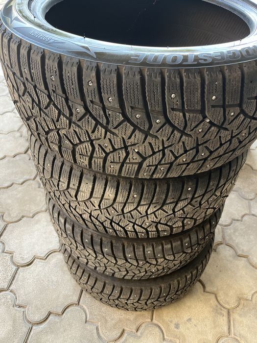 Зимние шины 245/45/18