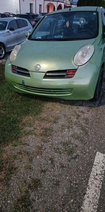 Vînd Nissan micra 1.4 benzina mașină merge perfect