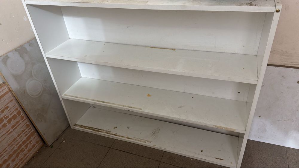 Продам витрину и конфетницу