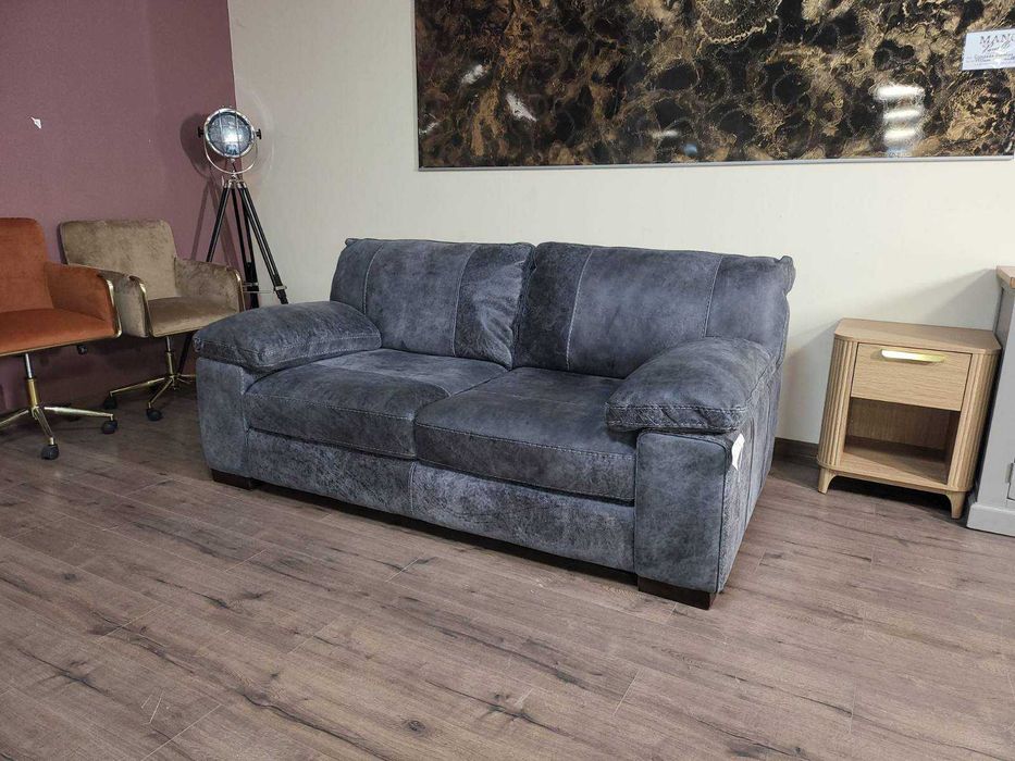 Сив кожен диван двойка - телешки бокс