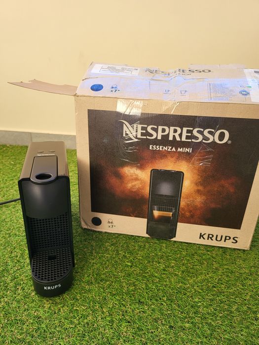 Кафемашина с капсули Неспресо Krups Nespresso Essenza Mini
