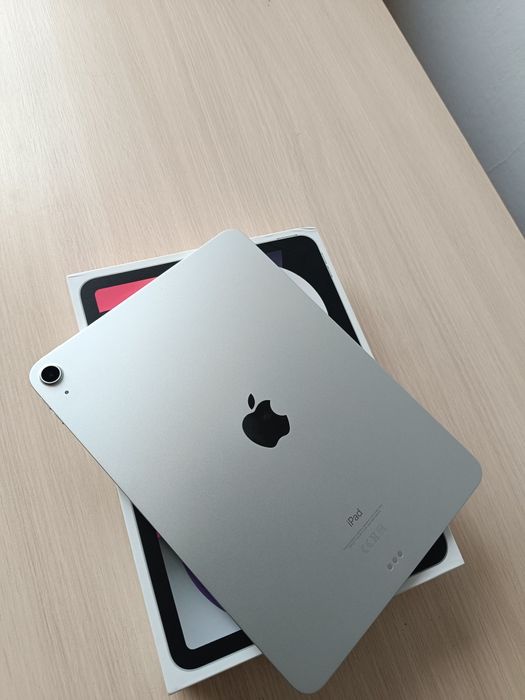 Продам ipad air 4 256