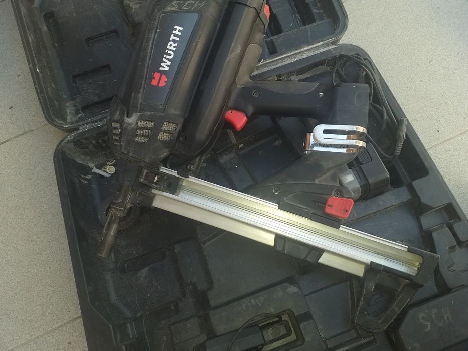 Пистолет за директен монтаж (коване) в дърво, бетон и метал Вюрт