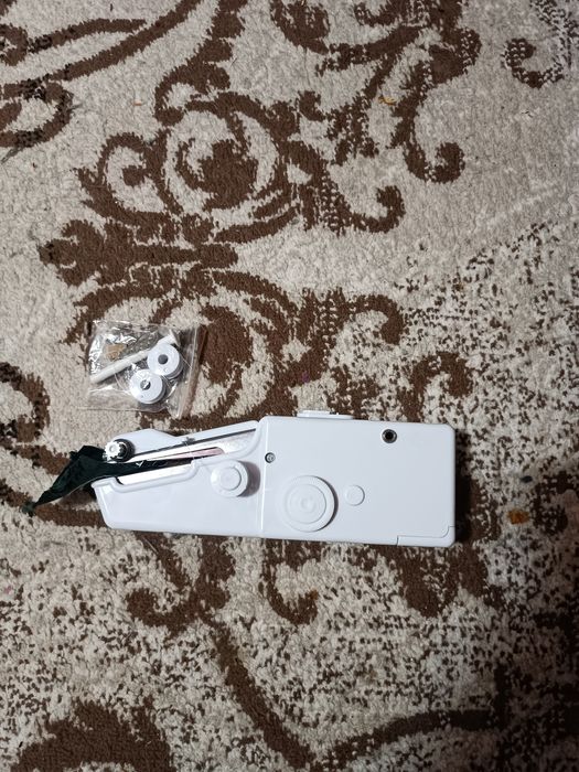 Продам машинку для шитья