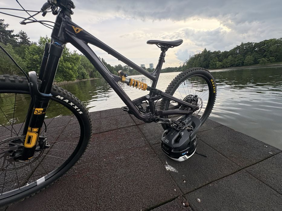 Vand Ohlins TTX22M