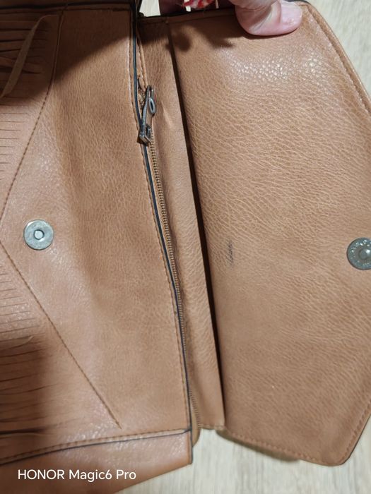 Дамска раница запазена