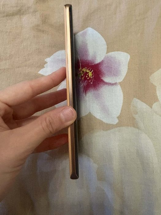 Телефон Motorola edge 40 neo