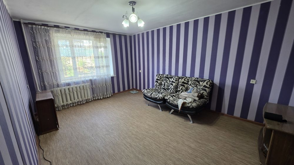 Продам 4 комнатную квартиру