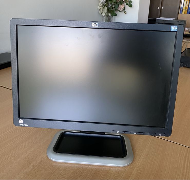 Монитор HP L1908w