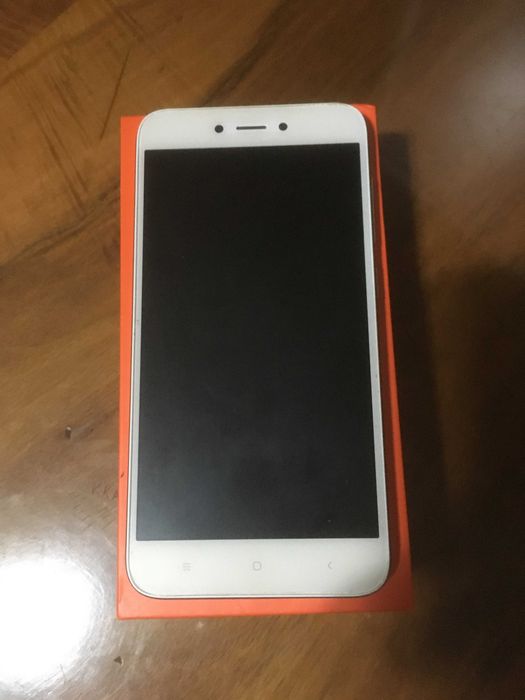 Xiaomi Redmi 5A 16Gb + flash 64Gb