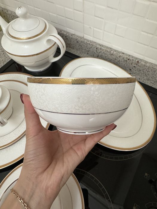 Продам сервиз 105 предметов